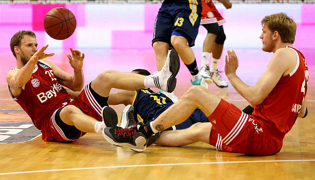 公众人物在 公众人物在