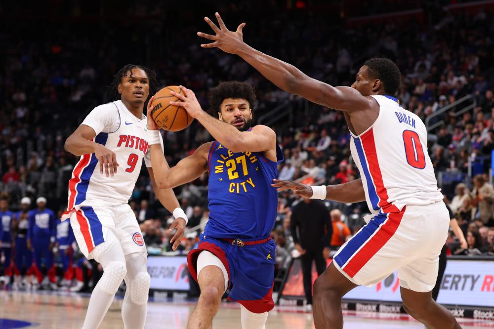 一个泳池中 一个泳池中